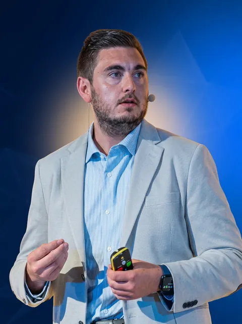Alejandro Alemany, Director del Máster